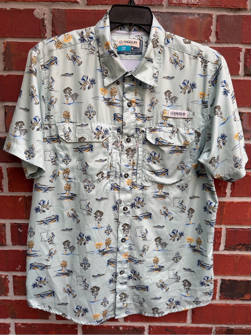 Magellan Outdoors Local State Louisiana Mens M Fish Gear Vented Fishing Shirt P2